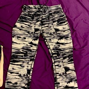 Danskin cropped leggings